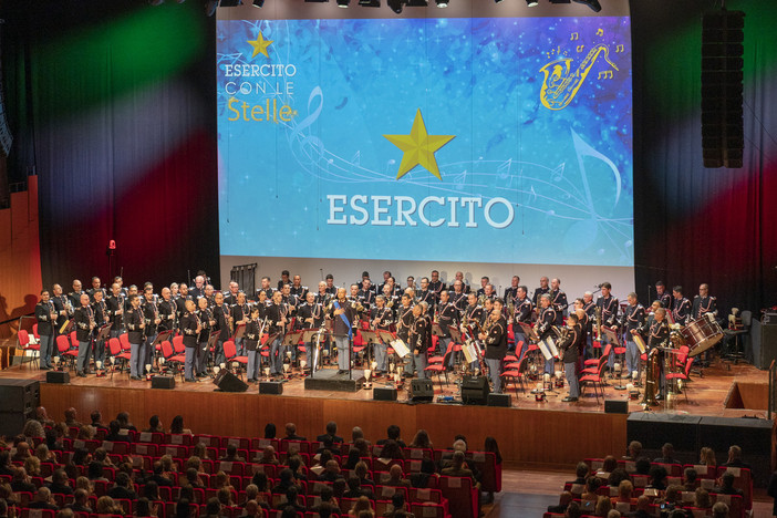 La magia del cinema in musica: la banda dell’esercito in concerto al Maggiore