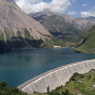 Il lago e la diga di Morasco, in alta Formazza