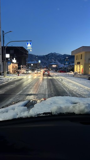 Neve e polemiche per le strade disastrate. Eppure non siamo una località marittima.... FOTO e VIDEO