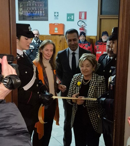 Inaugurata una 'stanza rosa' alla caserma dei carabinieri di Domo