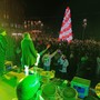 Ad Omegna tanta gente in piazza per il Capodanno