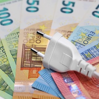 Bollette elettriche meno care per i vulnerabili: risparmi fino a 113 euro