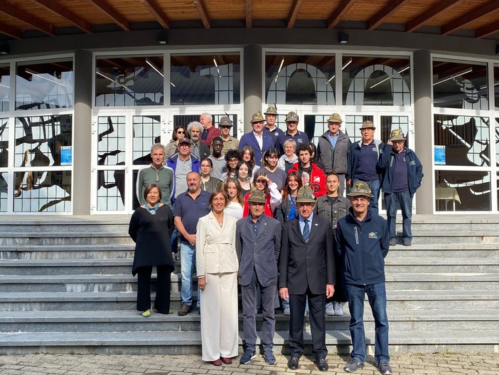 Una mostra sulle eccellenze artigiane per accogliere gli alpini a Omegna FOTO