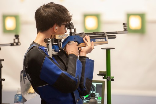 La giovane promessa del tiro a segno Alessandro Beltrami quinto ai campionati italiani