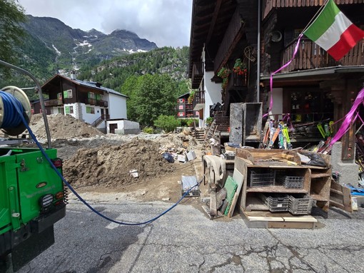 La Croce Rossa di Verbania a supporto della popolazione di Macugnaga FOTO