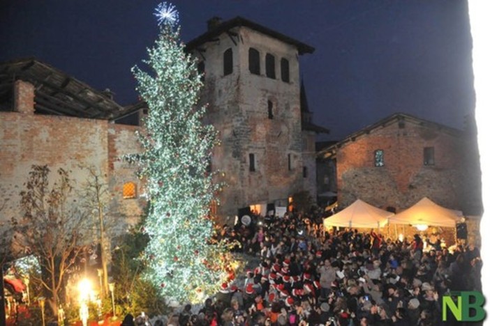 Il Borgo di Babbo Natale: La Magia del Natale Rivive nel Cuore del Ricetto di Candelo nel Biellese