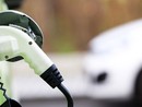 Verbania punta sul green: confermati i parcheggi gratuiti per le auto elettriche