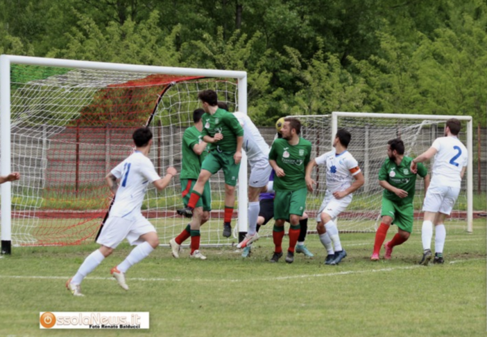 Seconda Categoria, Esio a valanga nel derby