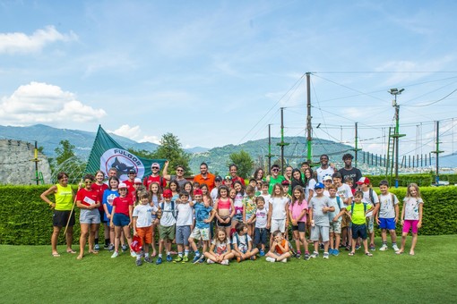 Bambini e ragazzi di Macugnaga ospiti speciali della giornata all'Adventure Park di Baveno FOTO