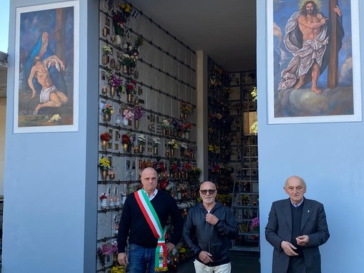 Inaugurati i dipinti di Lino Caldi nel cimitero di Cireggio FOTO