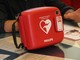 L'associazione Mosaico Odv dona un defibrillatore alla Lilt Vco