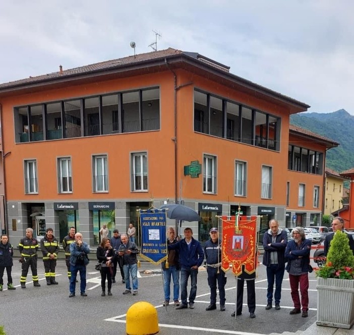 Gravellona ha festeggiato i 100 anni dell'asilo Monumento ai Caduti