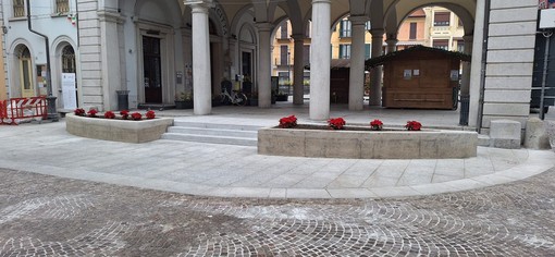 Pronta la nuova piazza XXIV Aprile di Omegna FOTO