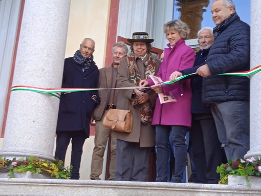 Taglio del nastro alla mostra della camelia invernale FOTO