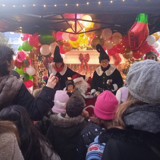 Grande partecipazione per Babbo Natale a Suna FOTO