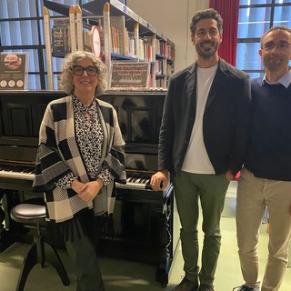 Omegna, il pianoforte arriva in biblioteca