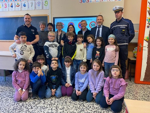 La polizia locale incontra gli alunni delle primarie di Agrano e Bagnella FOTO