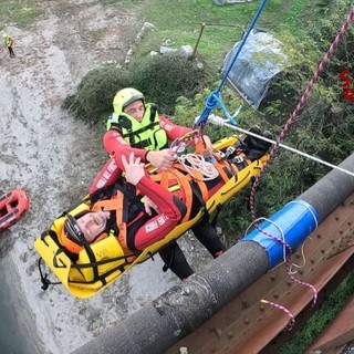 Addestramento fluviale alluvionale per i Vigili del Fuoco: esercitazioni a Verbania