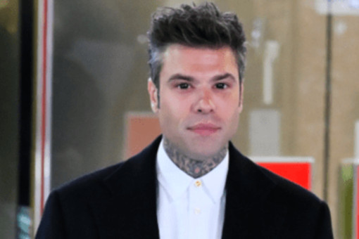 Sanremo 2025, Fedez chi è: flirt, polemiche, l'impegno durante il Covid e crollo 'Ferragnez'