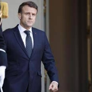 Ucraina, Macron parla con Trump e Zelensky: &quot;Servono garanzie sicurezza forti e credibili&quot;