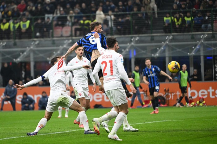 L’Inter batte 2-1 la Fiorentina e si porta a -1 dal Napoli