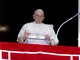 Papa Francesco “In famiglia serve l’ascolto, no teste basse sul cellulare”