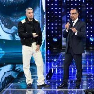 Sanremo 2025, Emis Killa non verrà sostituito: ecco cosa prevede il regolamento