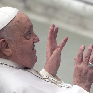 Per il Papa notte serena, colazione in poltrona